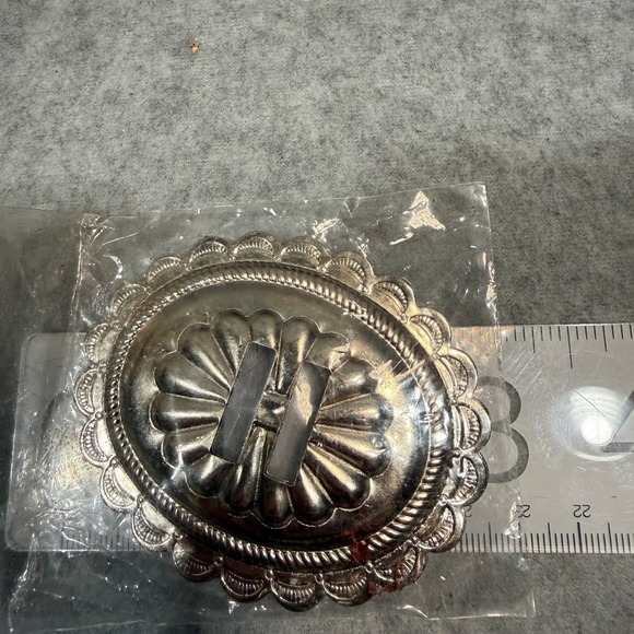 Vintage Silver Tone Belt Buckle Blank Oval Western Craft DIY NOS Scalloped Edge - Picture 3 of 13